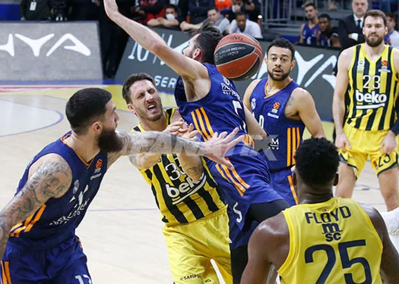 Fenerbahçe Beko 66-51 Real Madrid