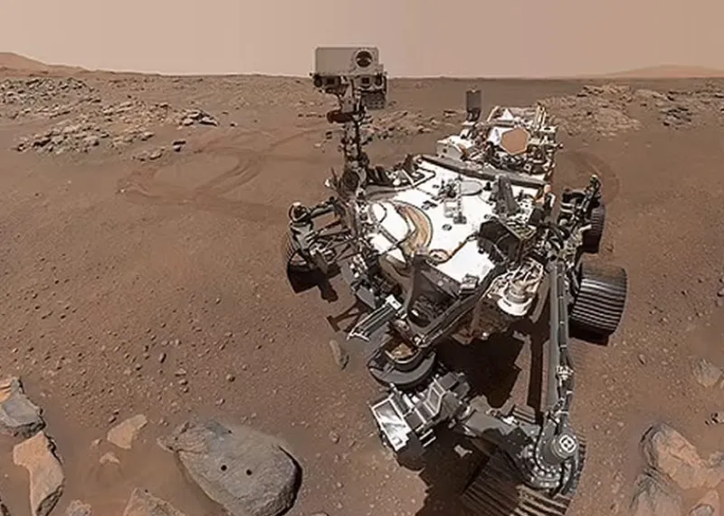 Nasa antik Mars kaya örneğini topluyor