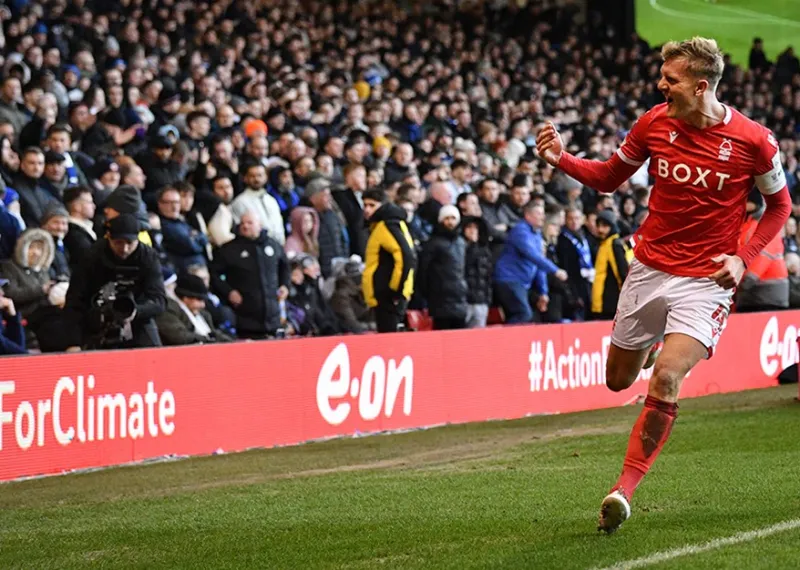 Nottingham Forest kaptanı Joe Worrall Beşiktaş'ta